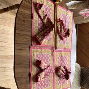 Four placemats and four cloth napkins, from expensive boutique shop, Cotton